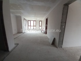 3+ sypialni Idealen centar, Blagoewgrad