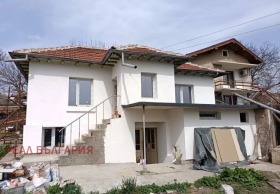 House Chervena voda, region Ruse