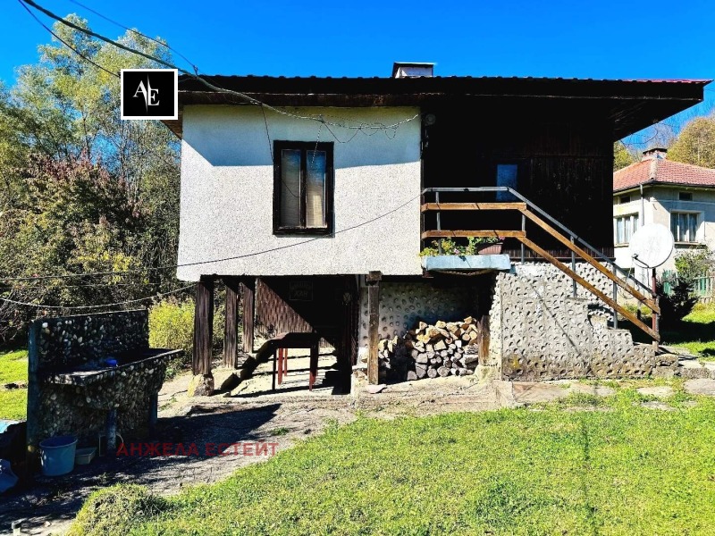 Till salu  Hus region Lovech , Aprilci , 84 kvm | 41511171 - bild [3]