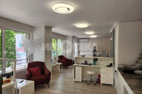 Prodejna Ljatno kino Trakija, Varna