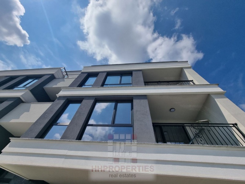 Eladó  2 hálószobás Plovdiv , Belomorski , 145 négyzetméter | 16247349