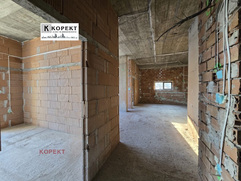 Продава  3-стаен град Плевен , Широк център , 127 кв.м | 28775765 - изображение [4]