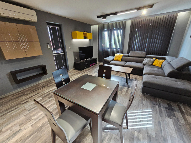 Te huur  1 slaapkamer Plovdiv , Mladezjki Chalm , 75 m² | 77294808