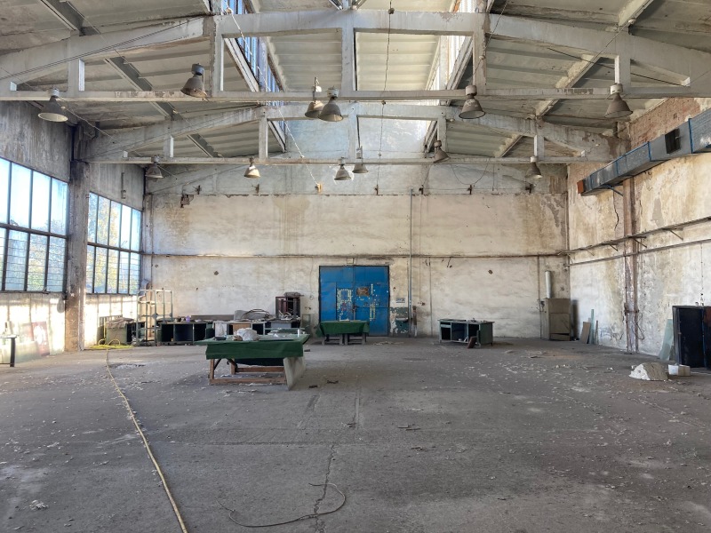 For Rent  Storage Pernik , Promishlena zona , 5000 sq.m | 48903903