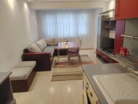 1 quarto Liatno kino Trakiia, Varna